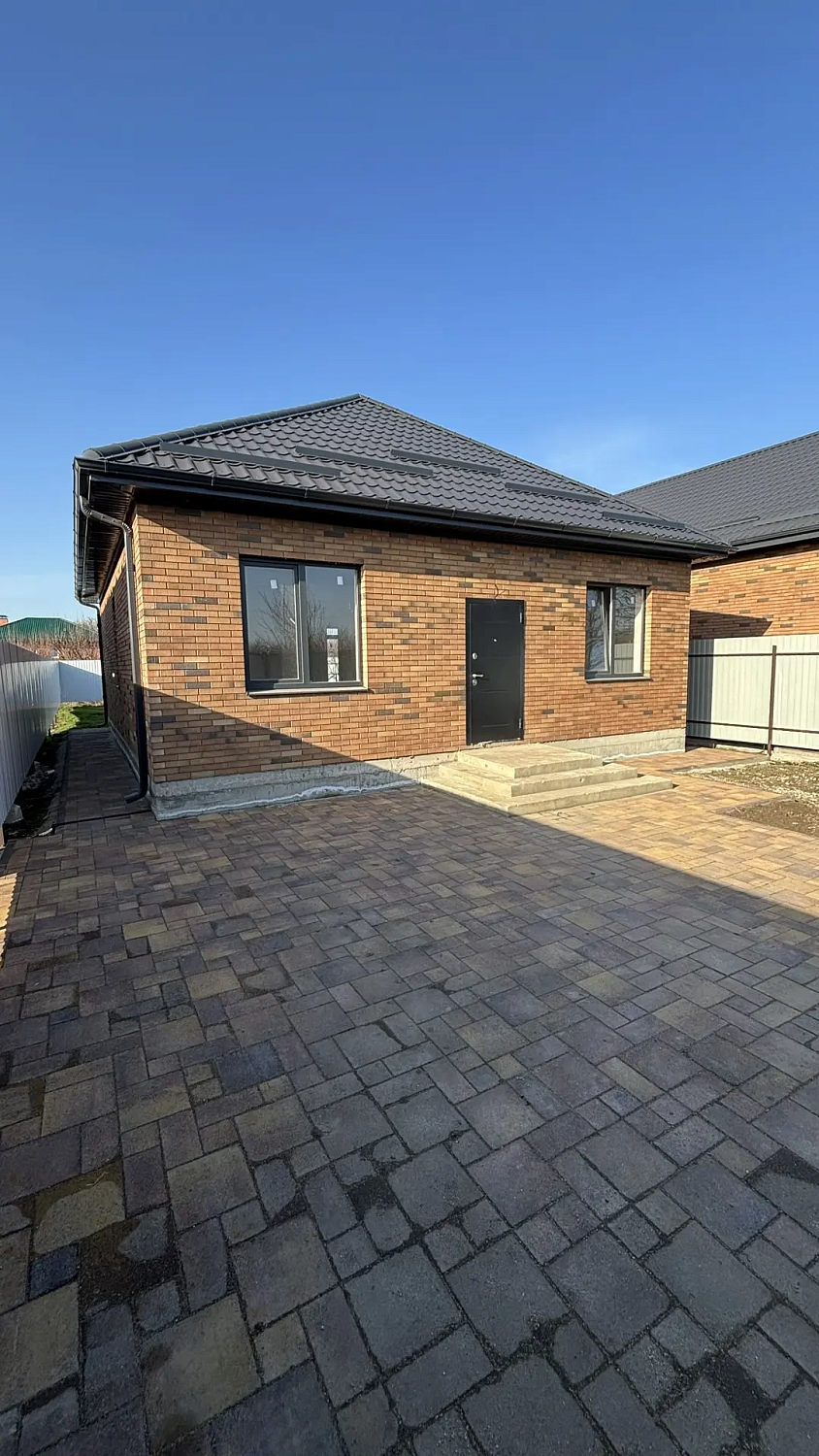 Одноэтажный дом ст.Новотитаровская ул.Выгонная 62/1